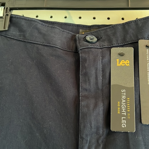 NWT Lee Effortless Wash & Wear Straight Leg Pant. Size 18 Medium. Imperial Blue. - Picture 4 of 16